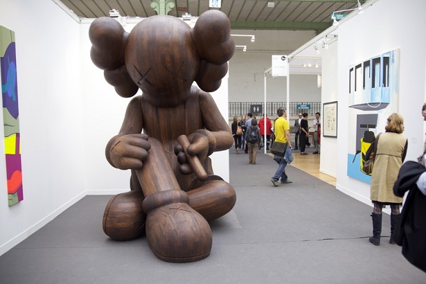 The contemporary art fair took place in Paris in October this year from 24 to 27 people were able to see the best of art nowadays.
