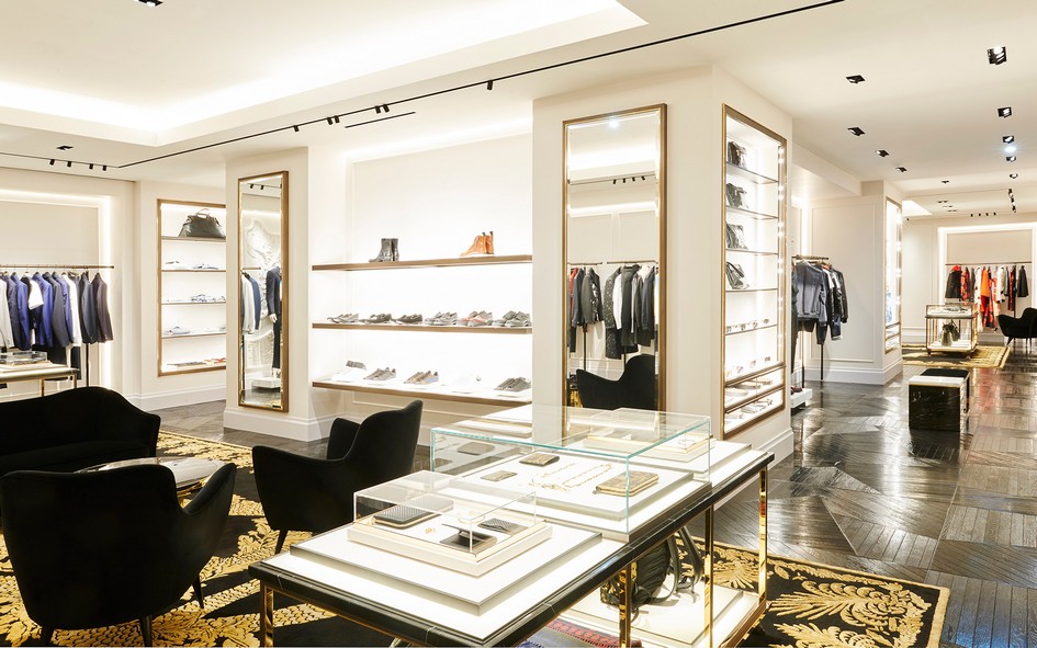 Design Icon Awarded Alexander McQueen's Paris Boutique (4)