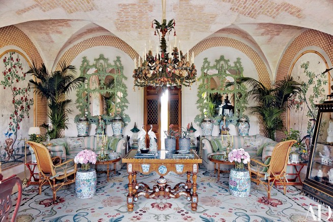 Inside Valentino Garavani's Paris home