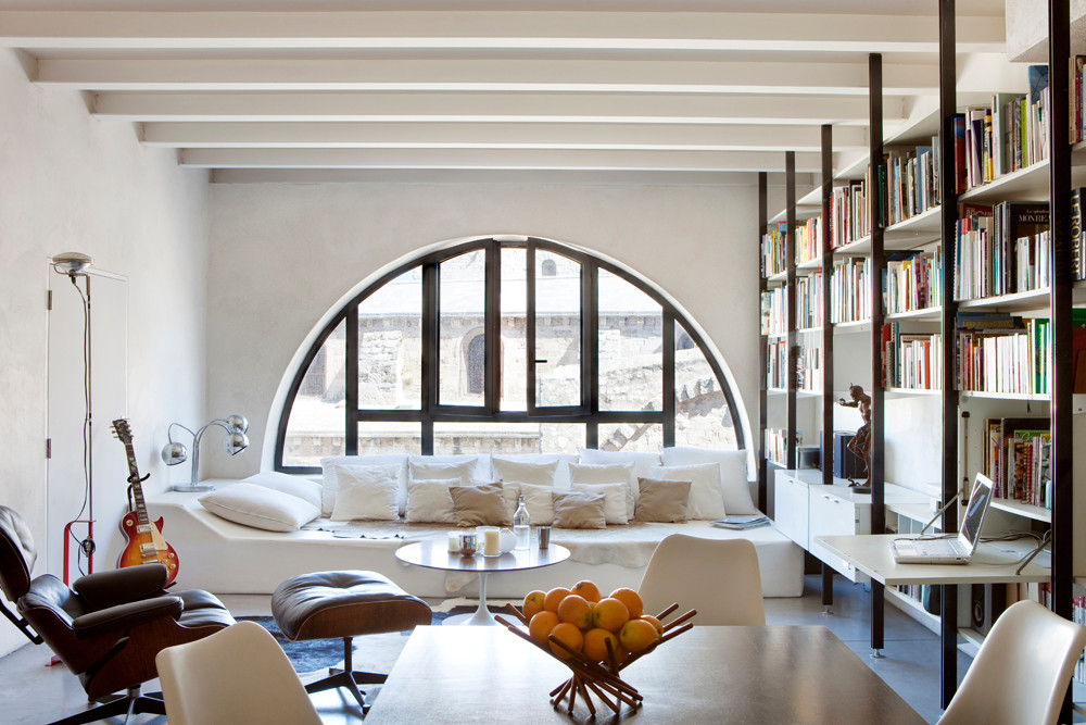 25 Contemporary Sofas for Parisian Homes