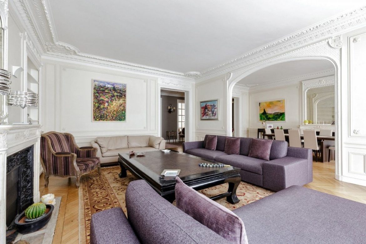 25 Contemporary Sofas for Parisian Homes