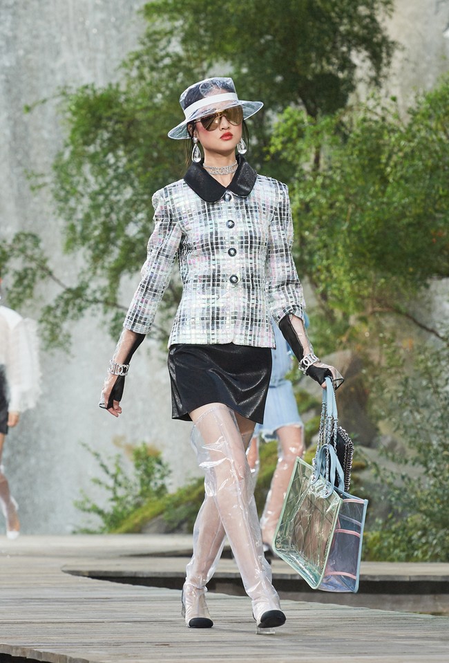 Paris Fashion Week The Best Spring 2018 Looks by Chanel 11