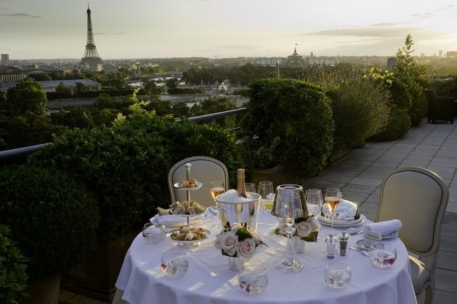 Be Mesmerized by the Most Glamorous Hotel Suites in Paris 2 glamorous hotel suites in Paris