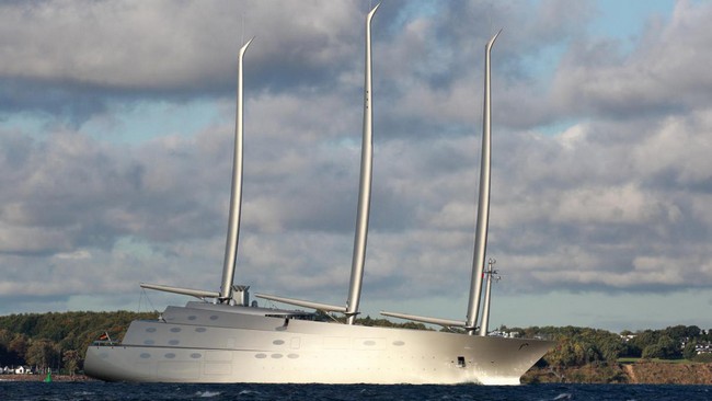 Discover the Most Revolutionary Luxury Yacht Designs by Philippe Starck (2)