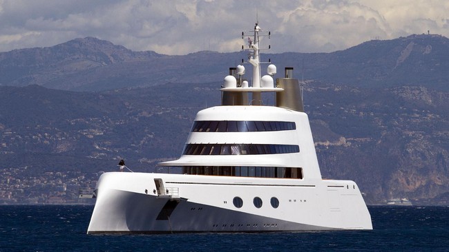 Discover the Most Revolutionary Luxury Yacht Designs by Philippe Starck (6)